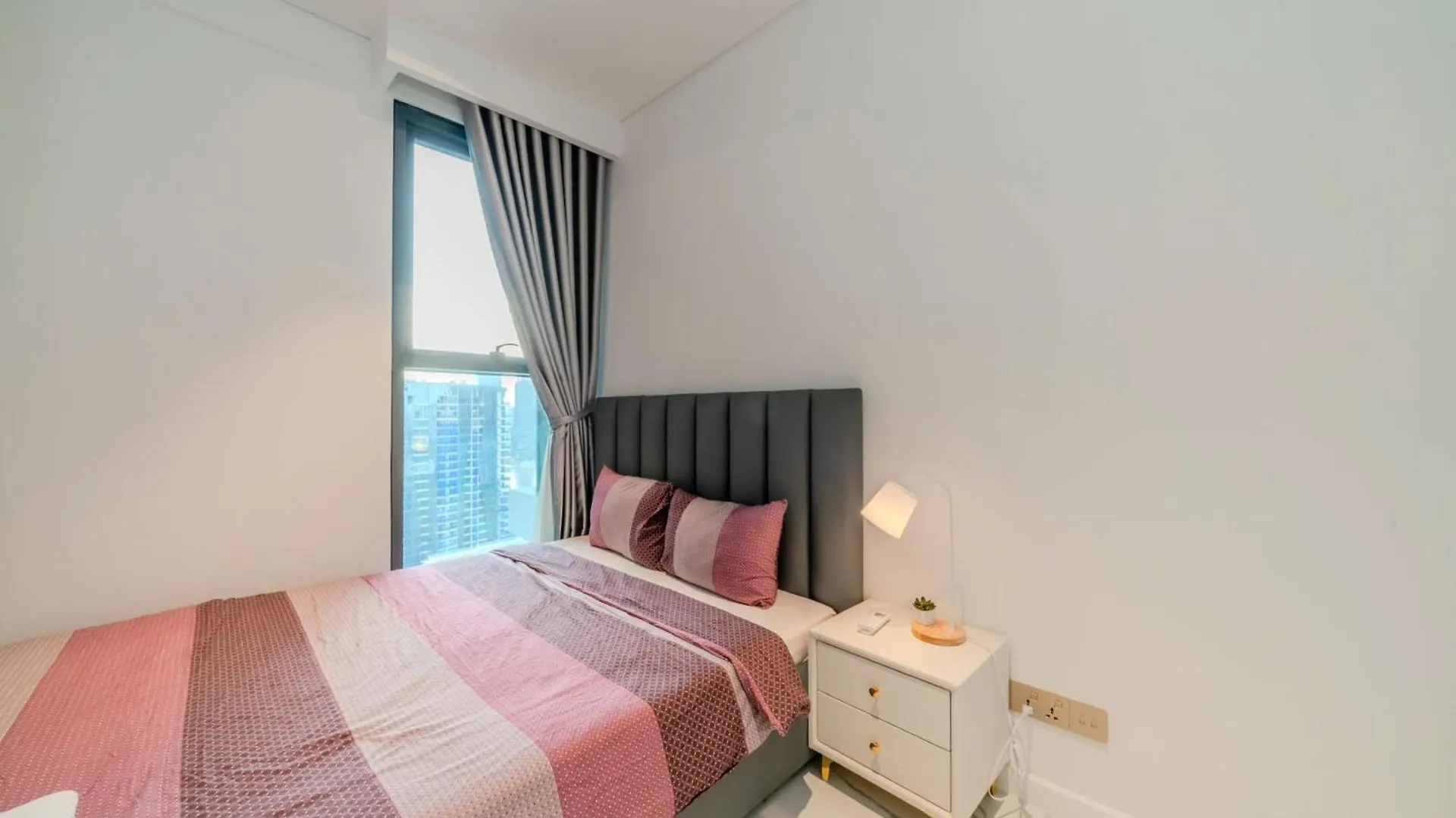 Metropole Thu Thiem - Luna Apartment - Chic, Unbeatable Location, Great Value!!! Ho Či Minovo Město