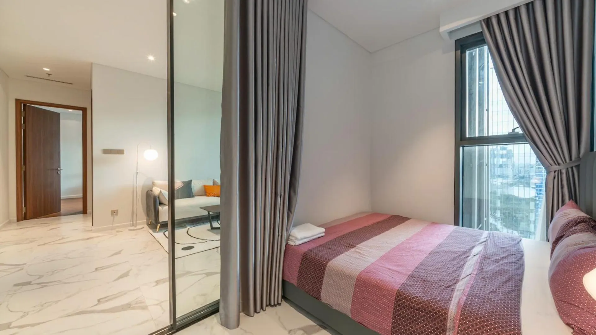 Metropole Thu Thiem - Luna Apartment - Chic, Unbeatable Location, Great Value!!! Ho Či Minovo Město Vietnam