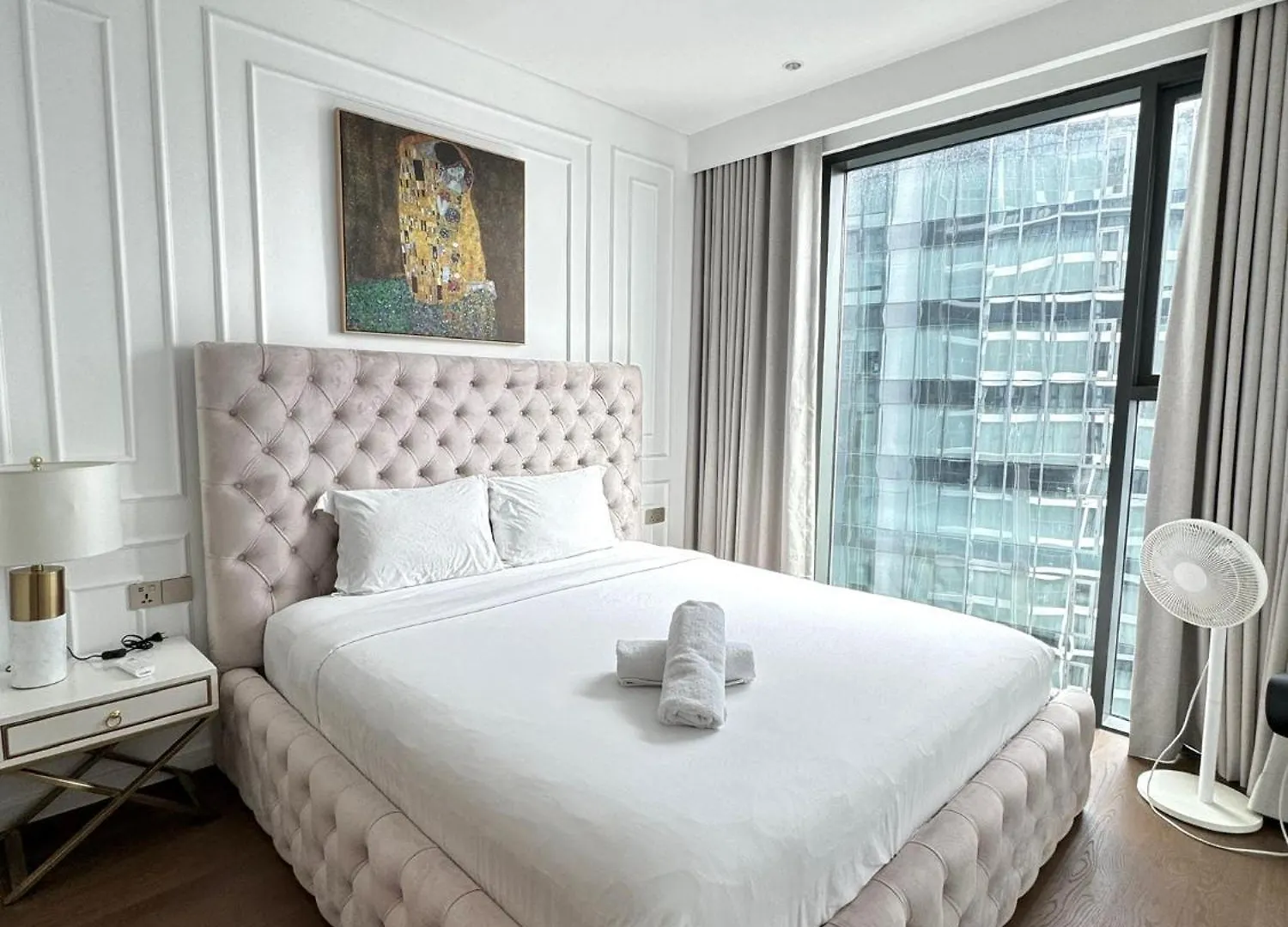 Metropole Thu Thiem - Luna Apartment - Chic, Unbeatable Location, Great Value!!! Ho Či Minovo Město