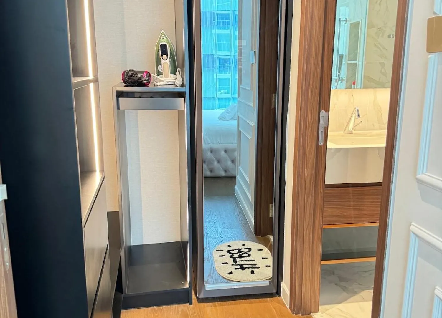 Metropole Thu Thiem - Luna Apartment - Chic, Unbeatable Location, Great Value!!! Ho Či Minovo Město