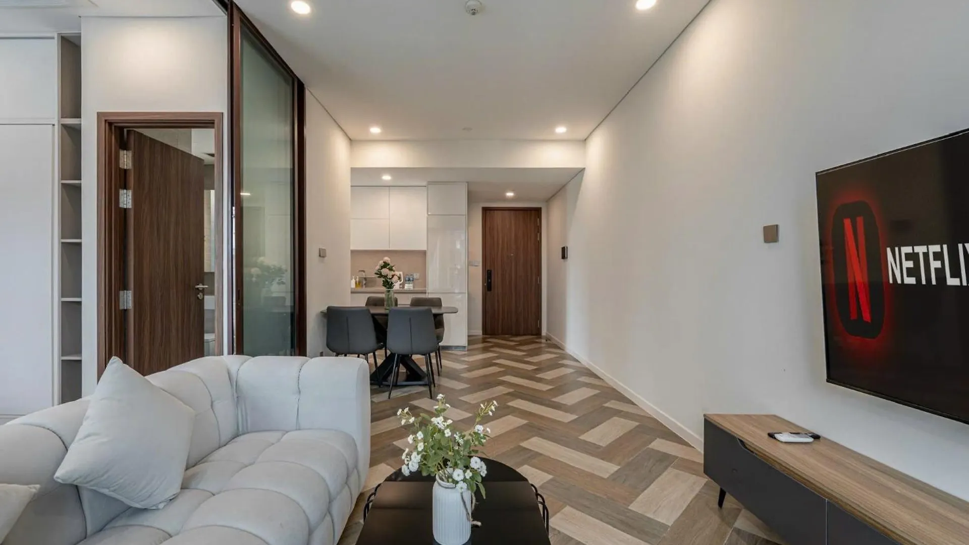 Metropole Thu Thiem - Luna Apartment - Chic, Unbeatable Location, Great Value!!! Ho Či Minovo Město