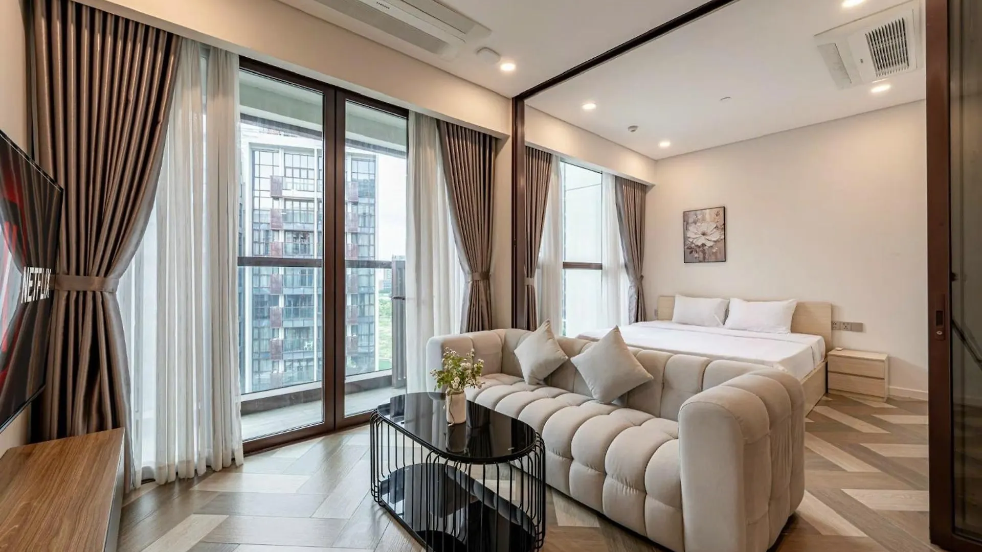 Metropole Thu Thiem - Luna Apartment - Chic, Unbeatable Location, Great Value!!! Ho Či Minovo Město Vietnam