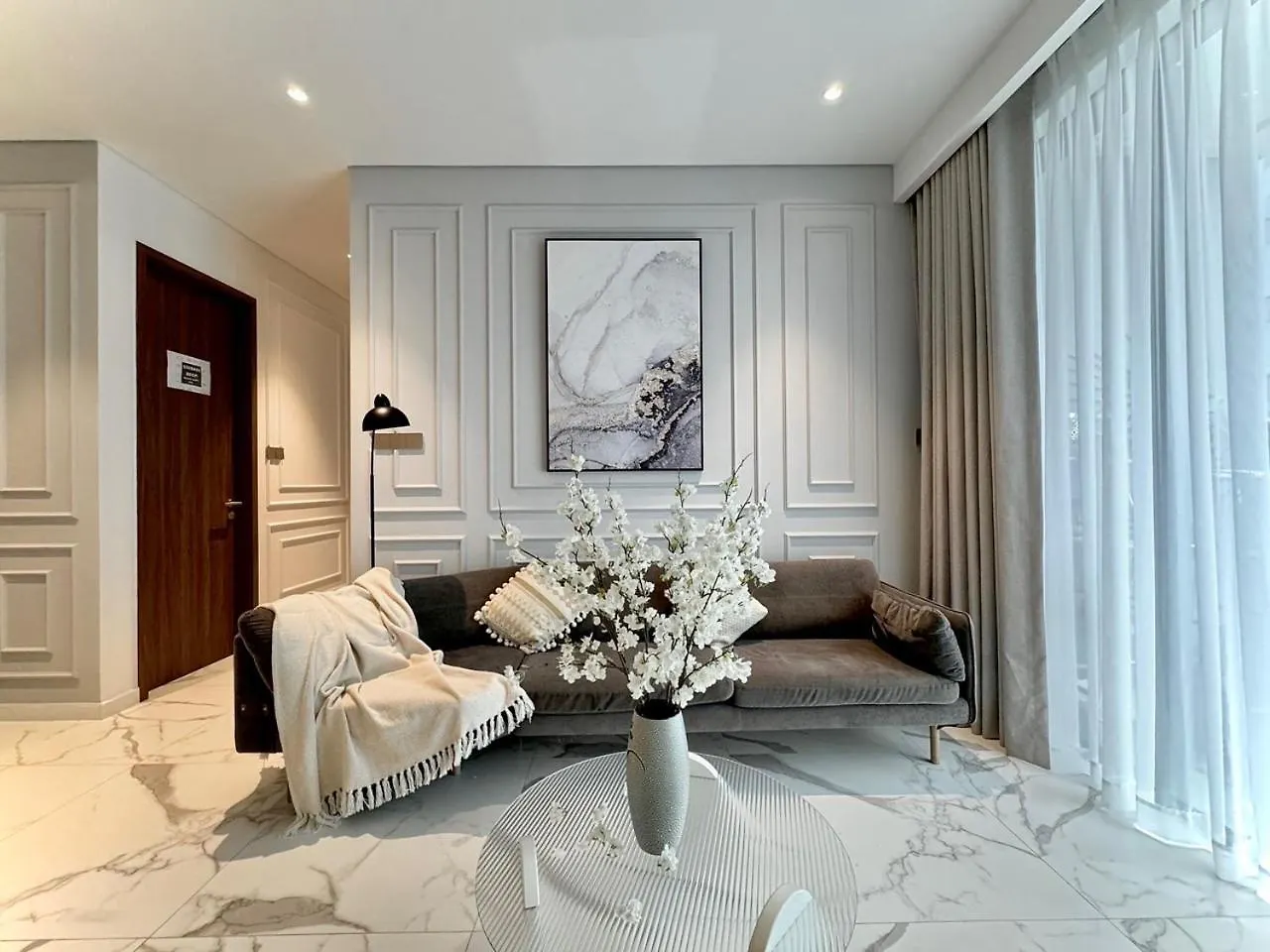 Metropole Thu Thiem - Luna Apartment - Chic, Unbeatable Location, Great Value!!! Ho Chi Minh City