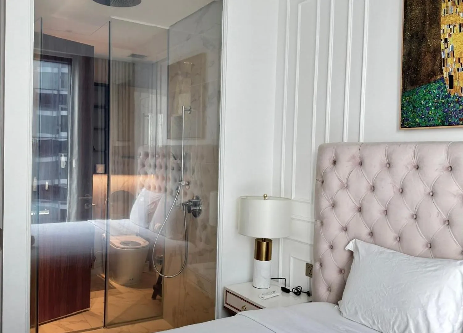 Metropole Thu Thiem - Luna Apartment - Chic, Unbeatable Location, Great Value!!! Ho Chi Minh City