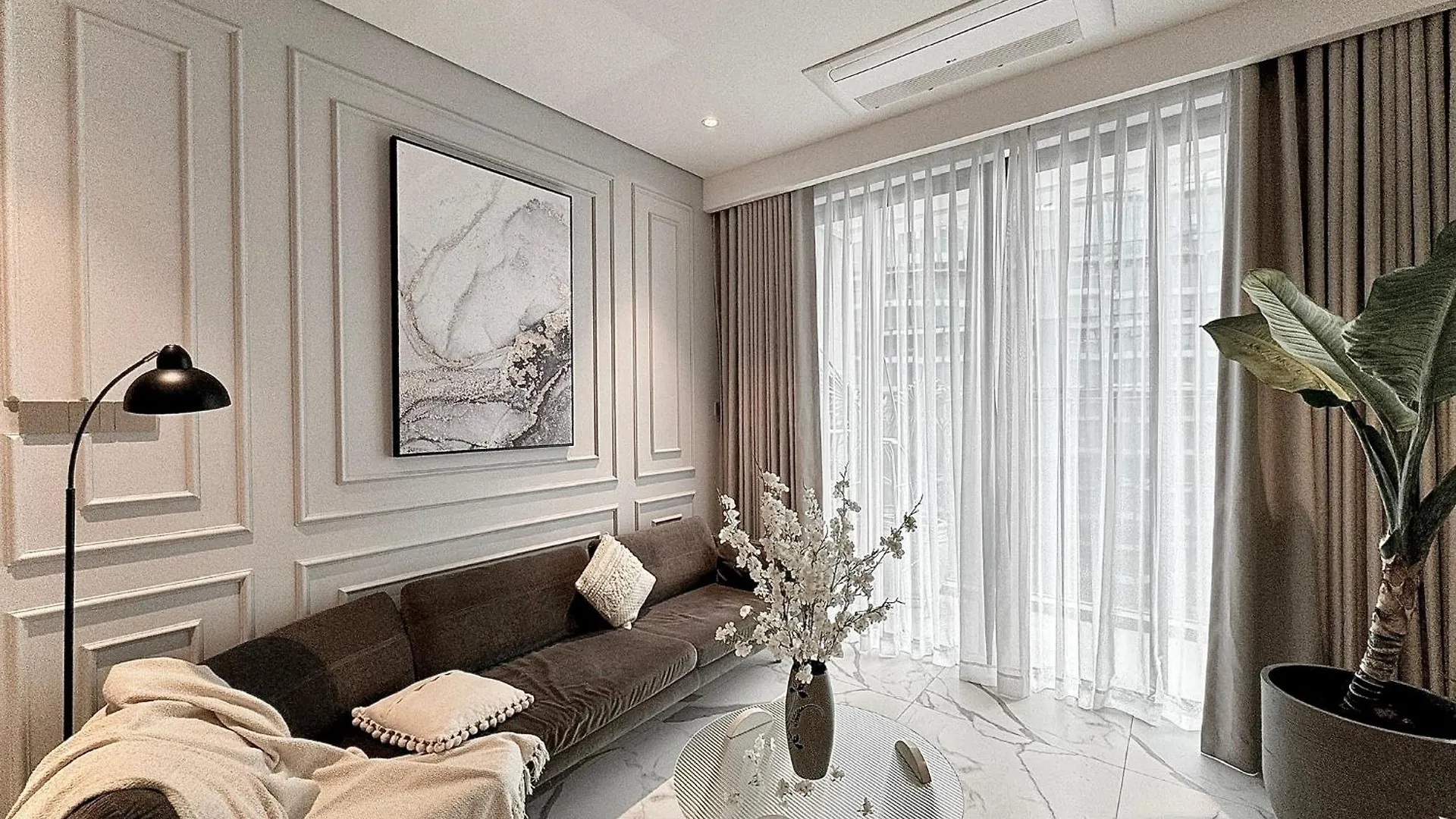 Metropole Thu Thiem - Luna Apartment - Chic, Unbeatable Location, Great Value!!! Ho Chi Minh City