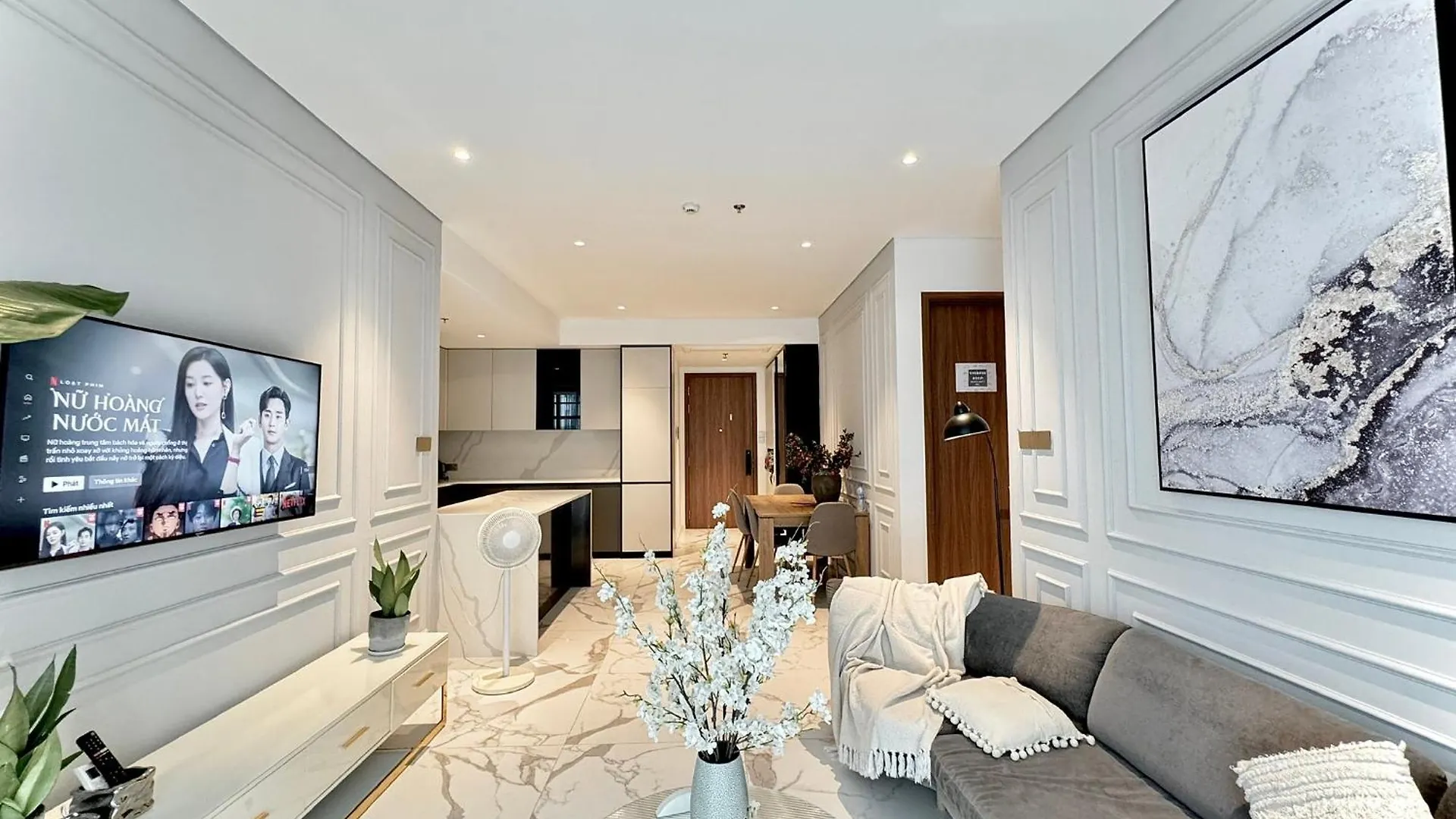 Metropole Thu Thiem - Luna Apartment - Chic, Unbeatable Location, Great Value!!! Ho Chi Minh City